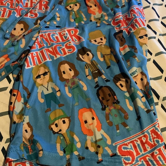 Stranger Things Medium pajama shorts, elastic waist, drawstring with pockets - Picture 2 of 9